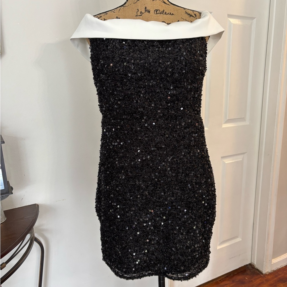 Black Sequin Cocktail Dress White Bow‎ Back Off Shoulder Size 8